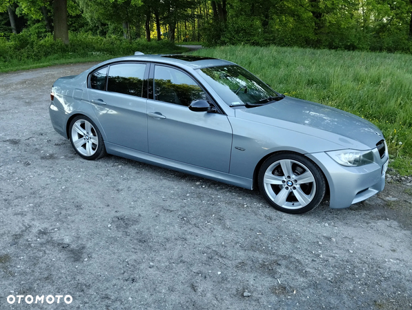 BMW Seria 3 330i - 9