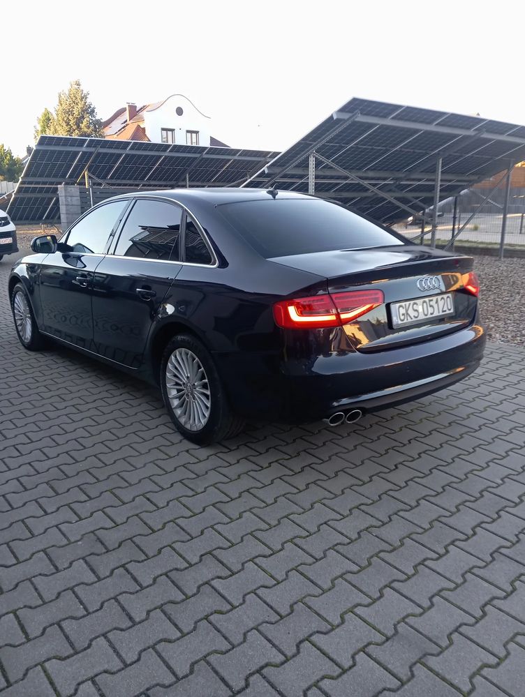 Audi A4 B8 2.0 TDI DPF Attraction 2014