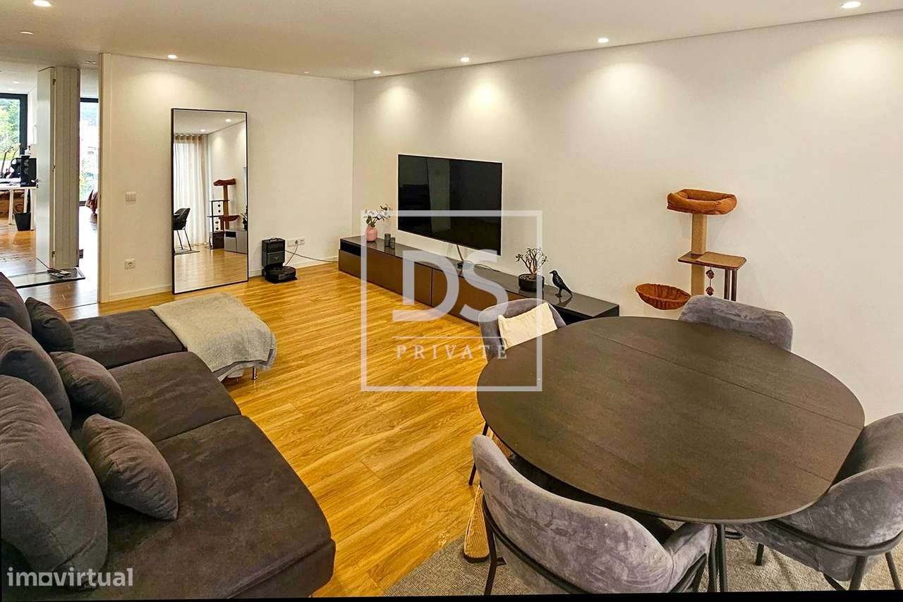 Apartamento T2 em Vilar de Pinheiro com Garagem e Carregador Elétrico - Grande imagem: 2/25