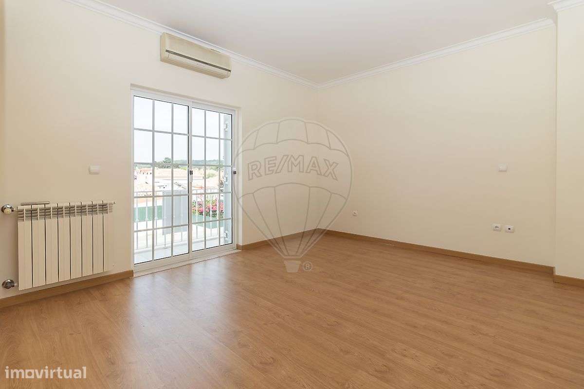 Moradia T4 nas Casas de Azeitão-31
