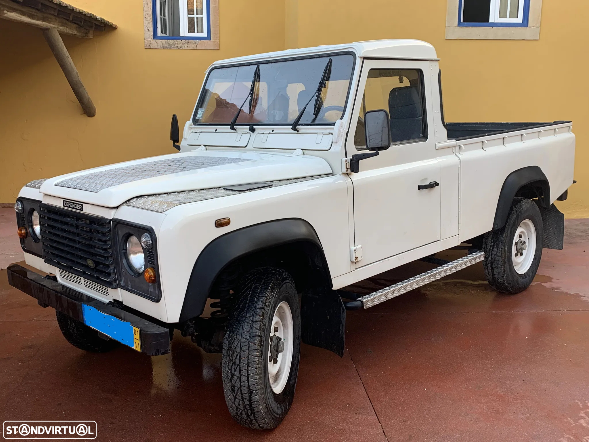 Land Rover Defender - 9