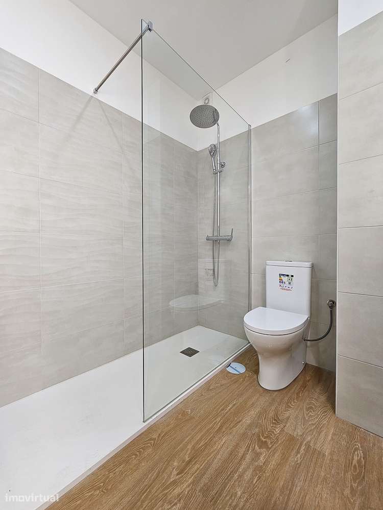 Apartamento Familiar Remodelado: Conforto e Comodidade na Sua Nova Cas-37