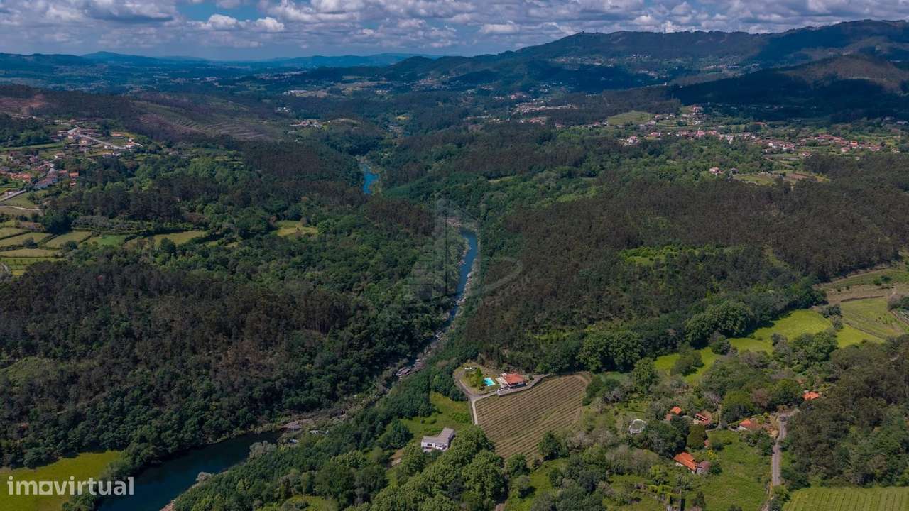 Quinta com Vinha Produtiva e Potencial Turístico junto ao Gerês-32
