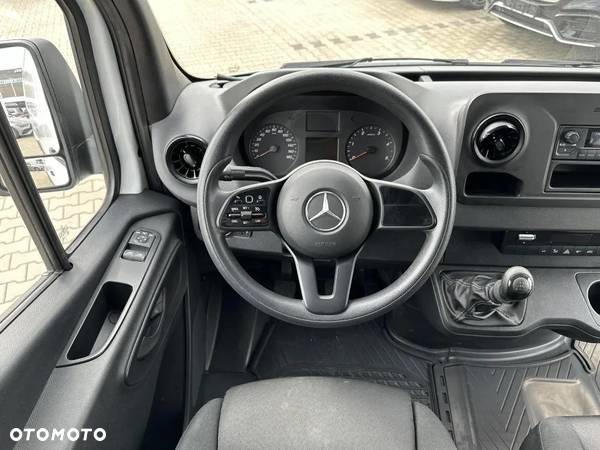 Mercedes-Benz Sprinter - 23