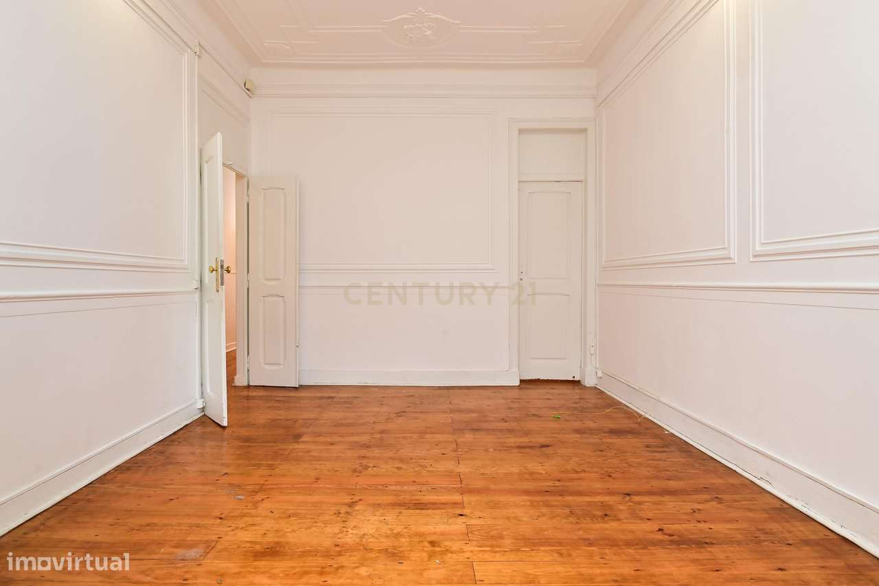 Apartamento com 4 divisões para venda em Lisboa-17