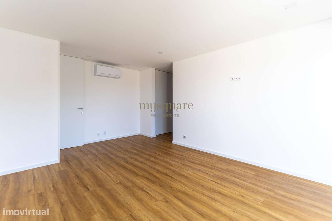 Moradia geminada T4 - Canidelo, Gaia-16