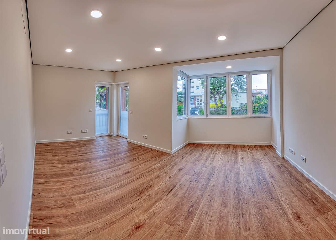 Apartamento T3 espetacular, totalmente renovado, no Alto da Parede - Grande imagem: 4/17