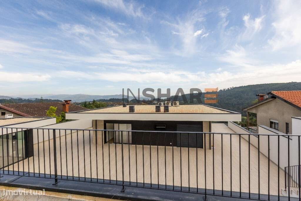 Moradia Individual T4 - Nevogilde - Vila Verde - Braga-11