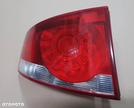 LAMPA SEAT ALTEA XL LEWA 5P8945095A - 2