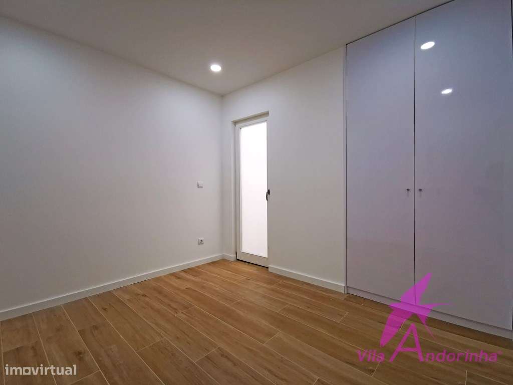 Apartamento T2 Duplex com logradouro no centro da cidade na Rua Man... - Grande imagem: 4/20
