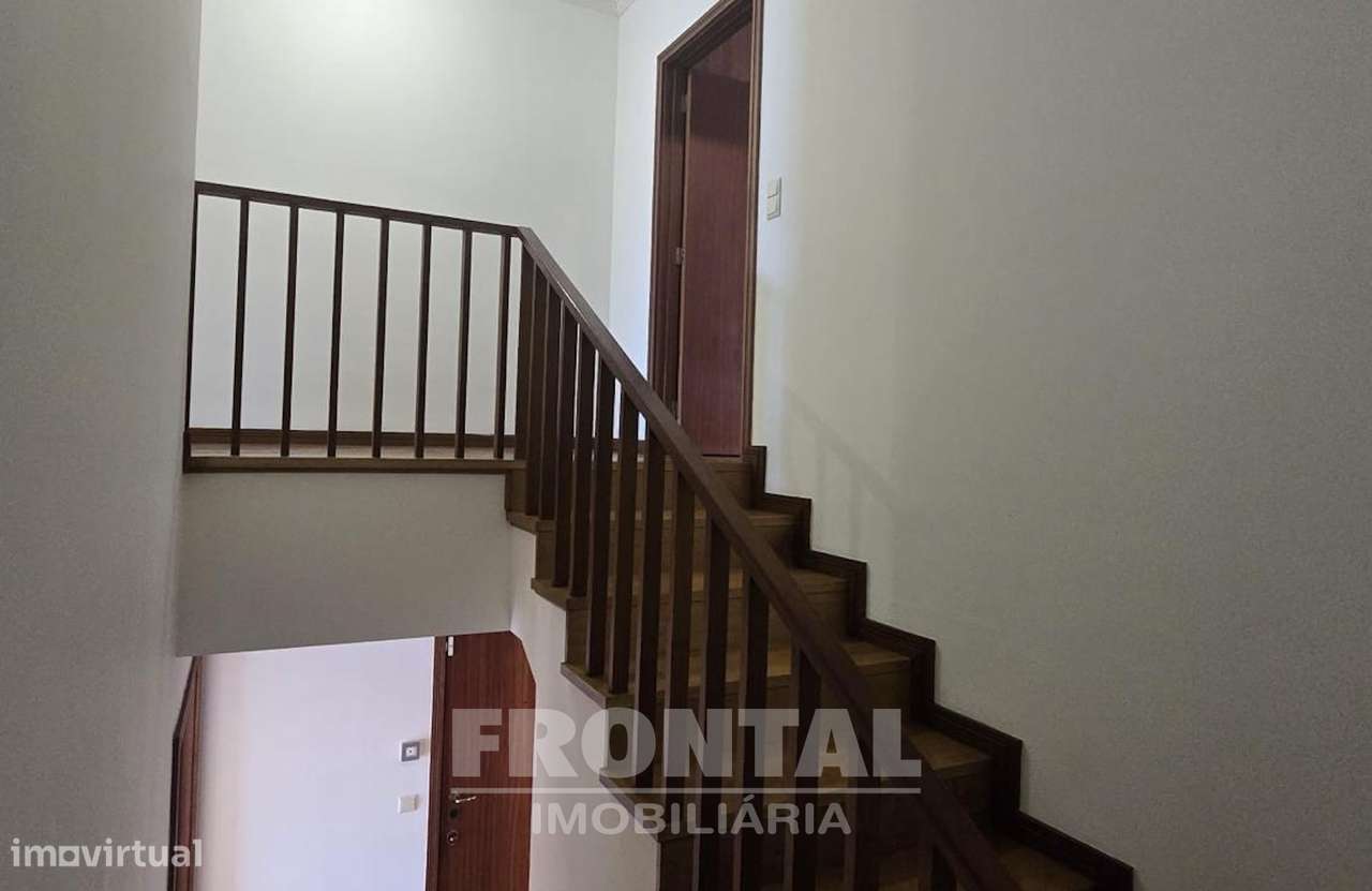 T3 Duplex em Condomínio Fechado com Piscina | Lavra, Matosinhos-18