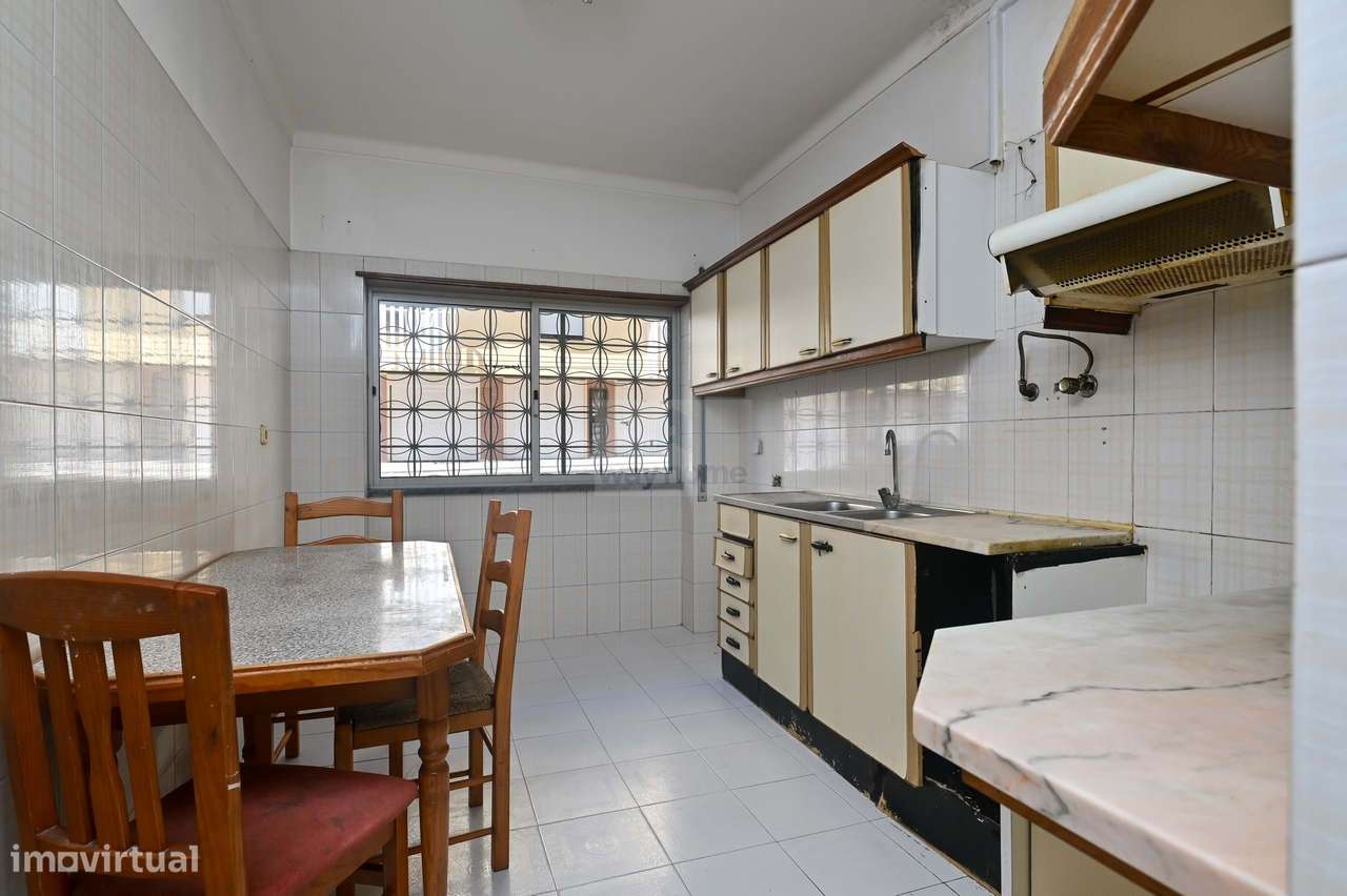 Apartamento T2 | Central | Baixa da Banheira-14