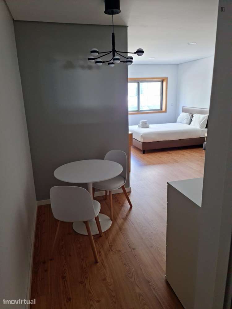 Estúdio - localizado em Campanhã Porto - Grande imagem: 5/10