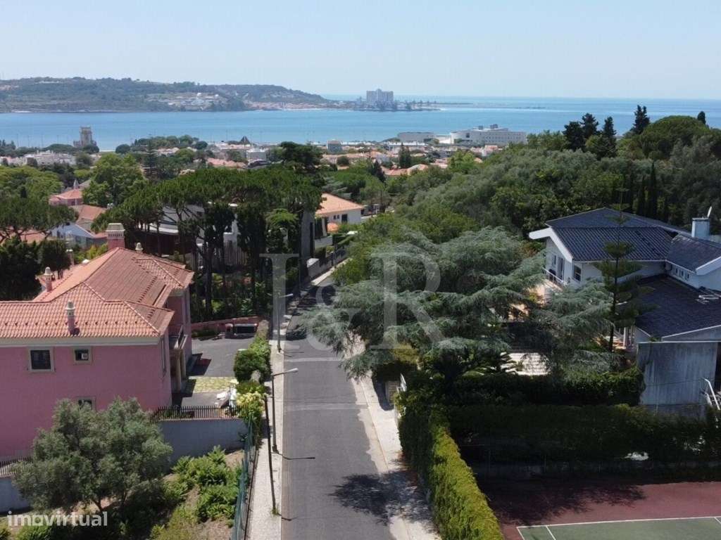 Moradia T6 com jardim, piscina e vista rio no Restelo, Lisboa-53