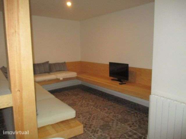 T2 remodelado Alta de Coimbra - Grande imagem: 4/30