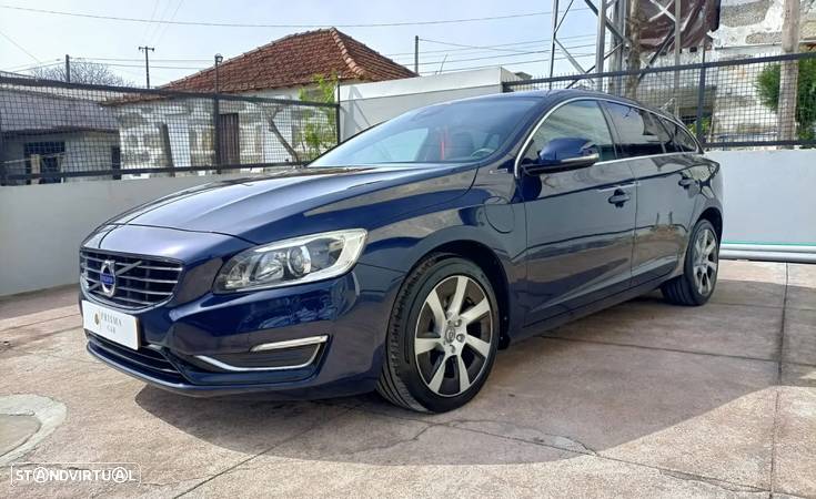 Volvo V60 2.4 D6 Summum AWD Phev - 3