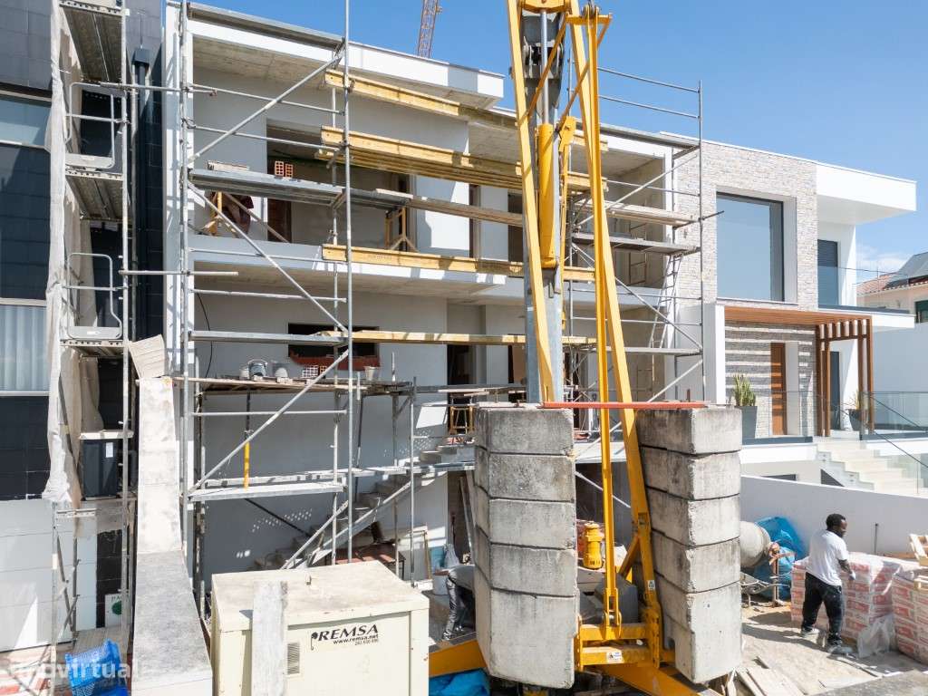 Apartamento T3 junto ao mercado- 200 mts da praia-53