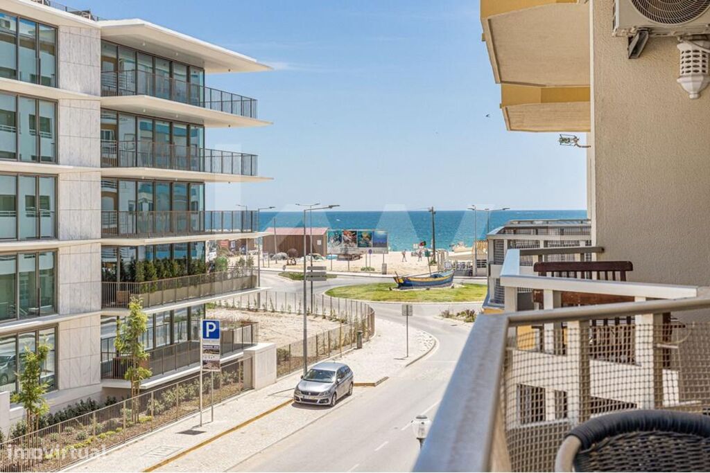 Apartamento T2 com vista-mar em Armação de Pêra. 100 mts da praia.