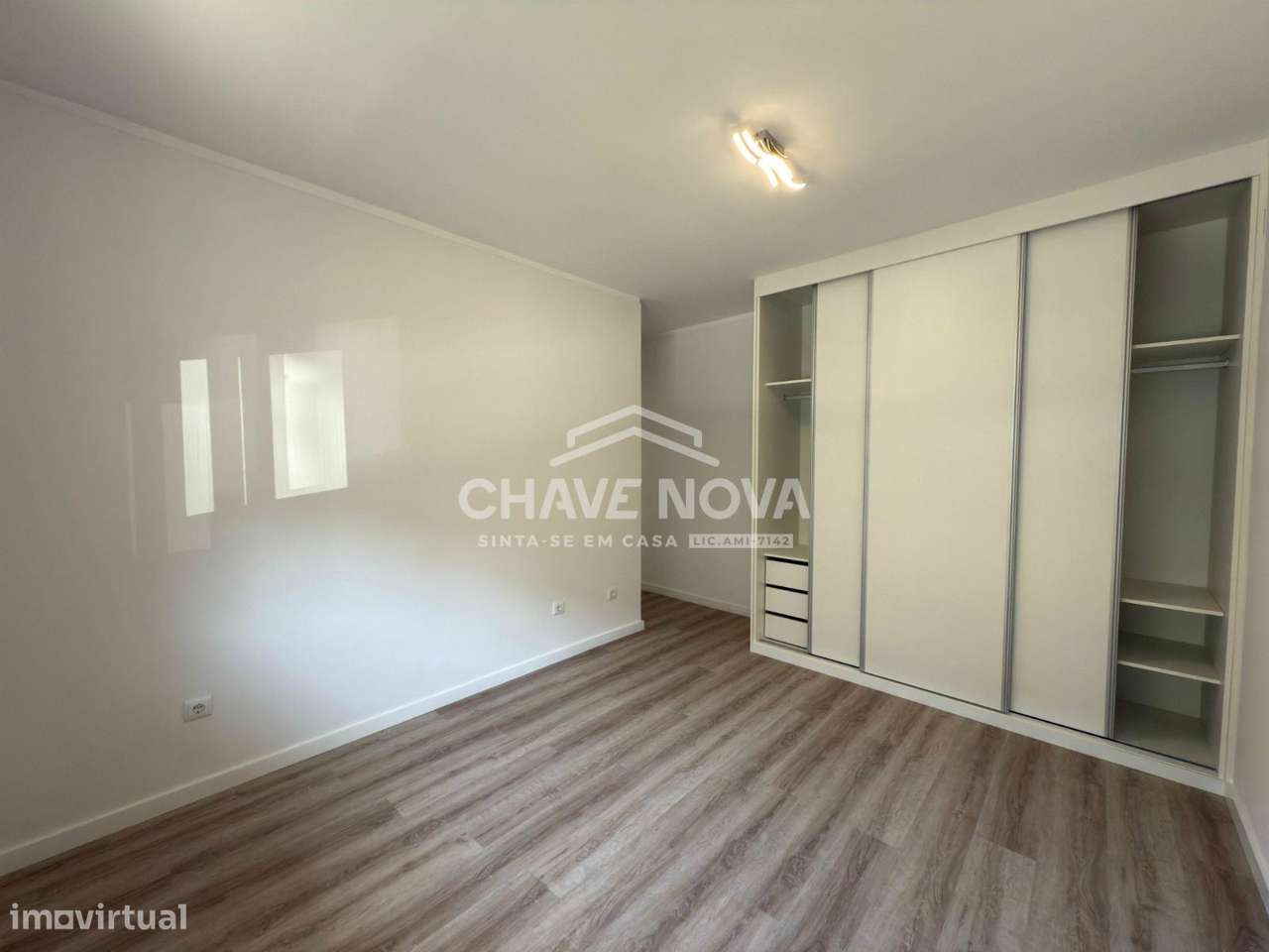 PS - Apartamento T2+1 Renovado c/ Garagem Box em Valadares-11