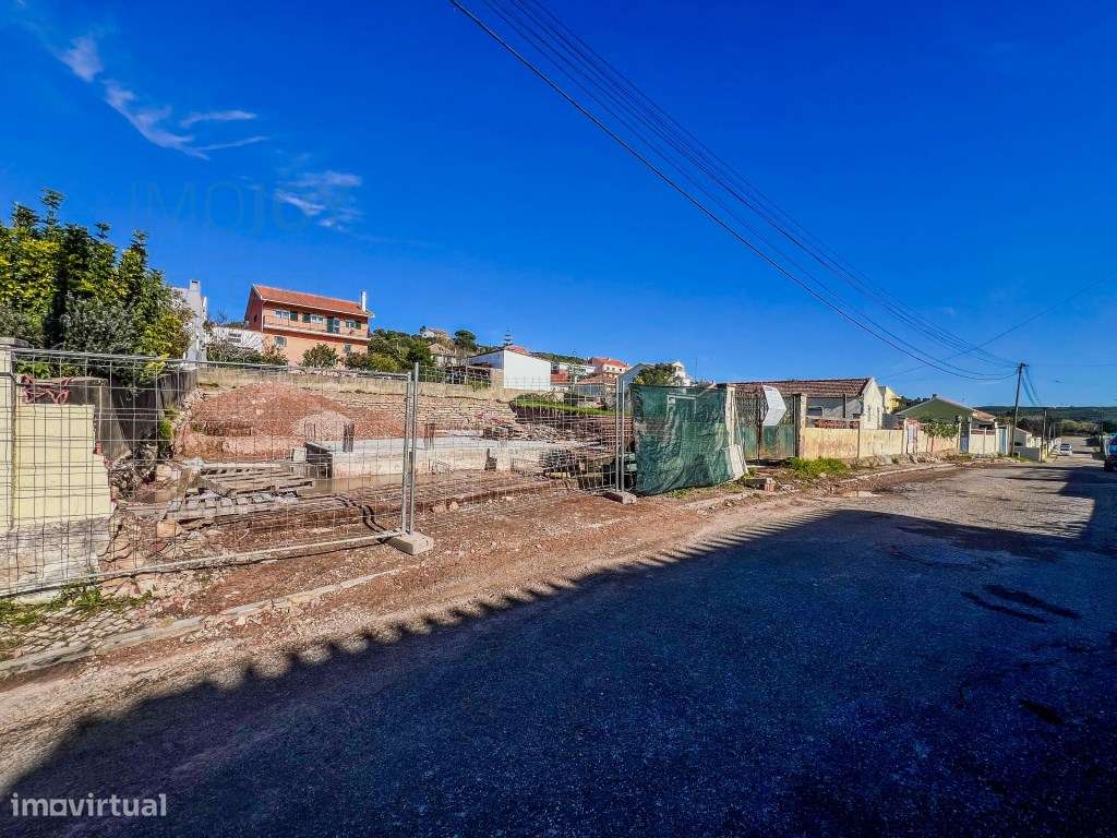 Moradia Térrea T4 para Venda em Algueirão - Grande imagem: 5/26