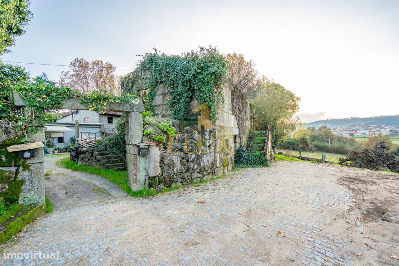 Moradia para Restaurar T3 Venda em Margaride (Santa Eulália), Várzea,-8