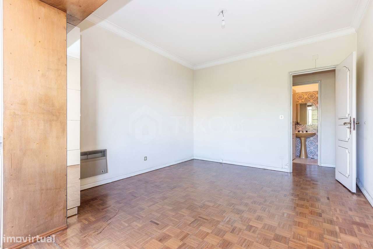 Excelente Apartamento T2 em São Domingos de Benfica em Lisboa - Grande imagem: 5/24