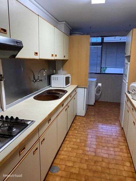 T2+1 Porto ,rua Gonçalo Cristóvão - Grande imagem: 4/6