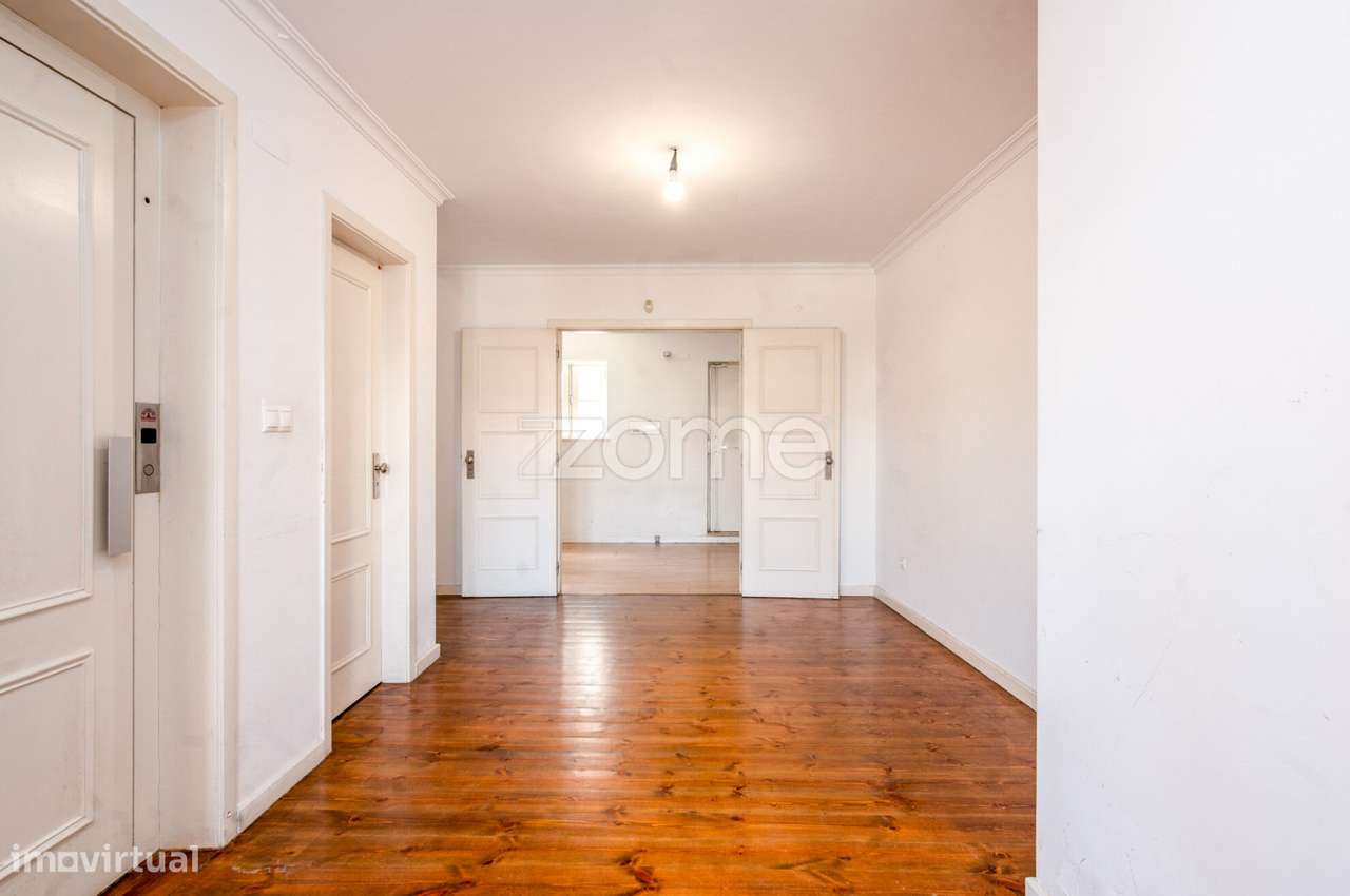 CASA EXCLUSIVA NA RUA DA COSTA (entre as Necessidades e Alcântara)-19