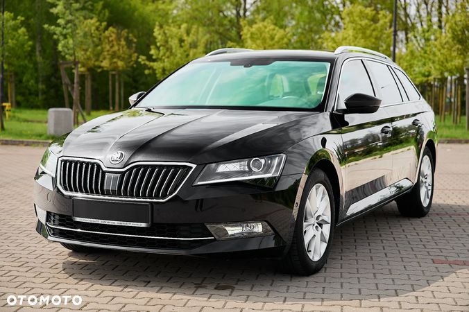 Skoda Superb Combi 1.6 TDI DSG Style - 1