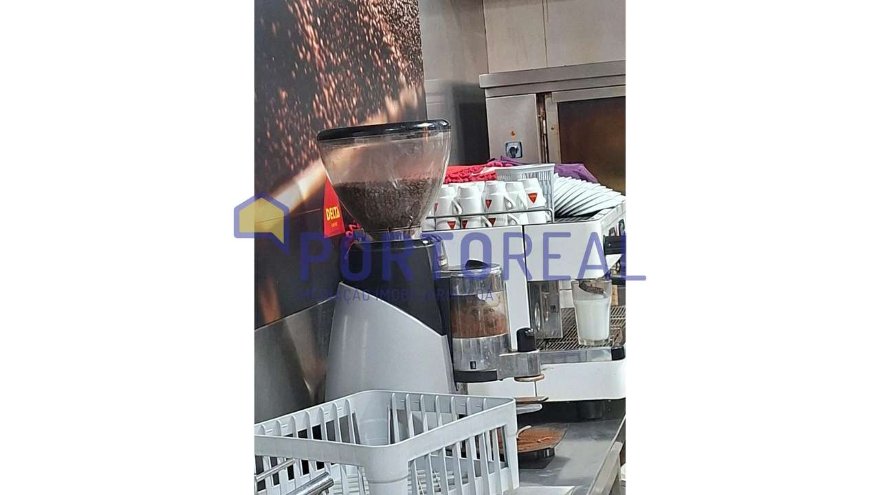 Trespasse Pastelaria em Fânzeres-25