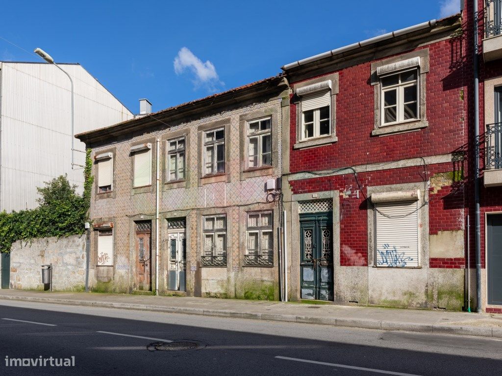 3 Prédios para venda no centro do Porto.