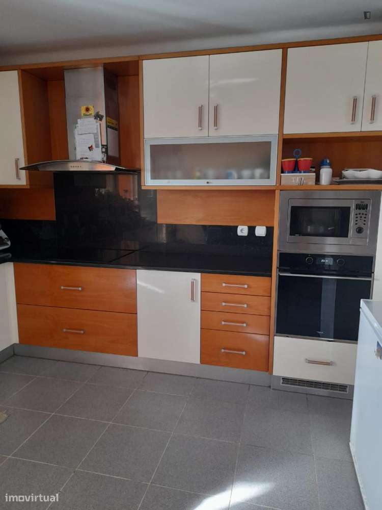 Quarto - localizado em Santa maria da feira - Grande imagem: 2/29