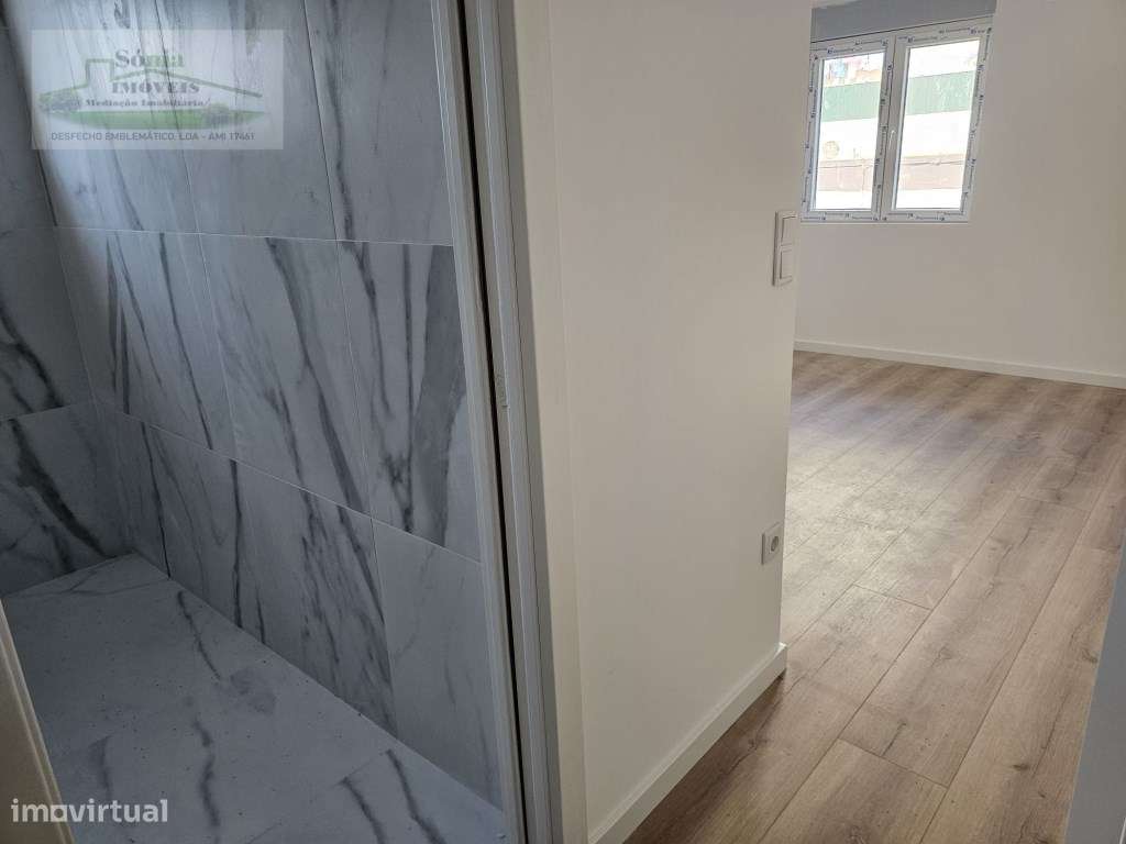 APARTAMENTO T3 EM MASSAMÁ PARA VENDA-6