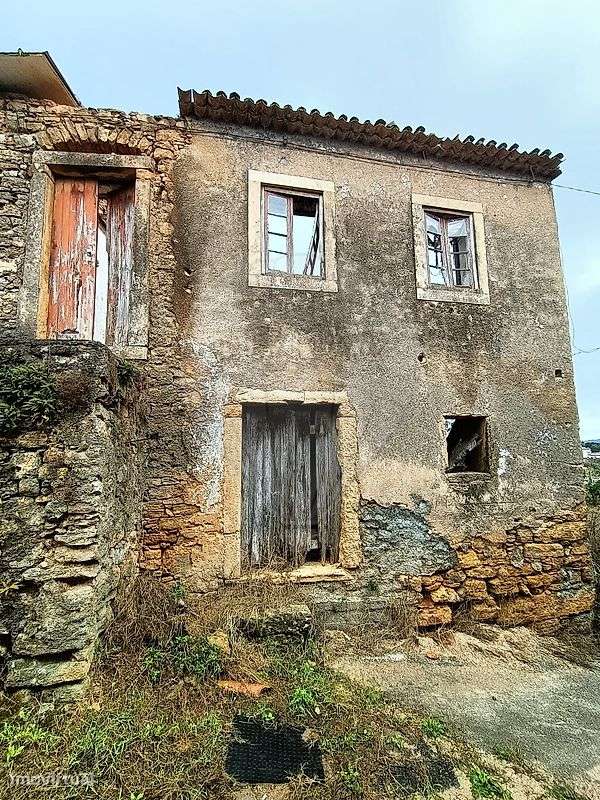 Moradia T2 para venda - Grande imagem: 2/9