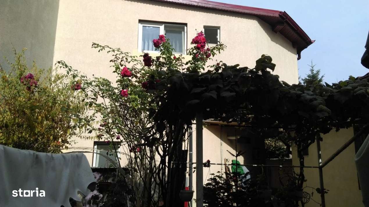 Vila 10 camere | Curte| Vitan | Metrou| Mihai Bravu 10' - Imagine principală: 1/19