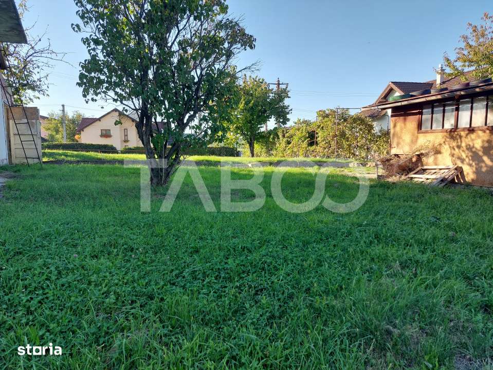 Teren intravilan 1298  mp PUZ toate utilitatile zona buna Cisnadie - Imagine principală: 5/15