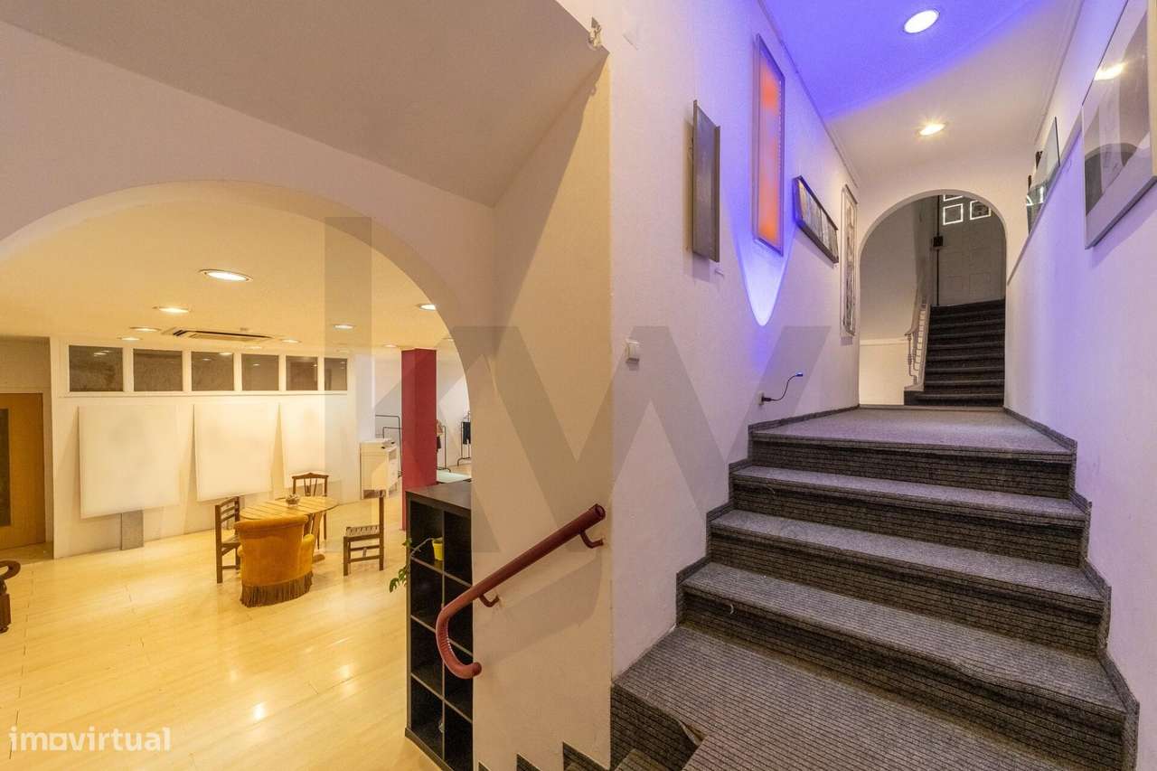 Trespasse / Espaço Comercial e Artístico com Bar, Café e Jardim Tropic - Grande imagem: 5/23