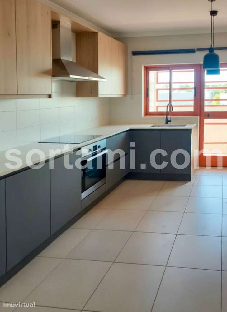 Apartamento T2 Venda em Quarteira,Loulé - Grande imagem: 4/17