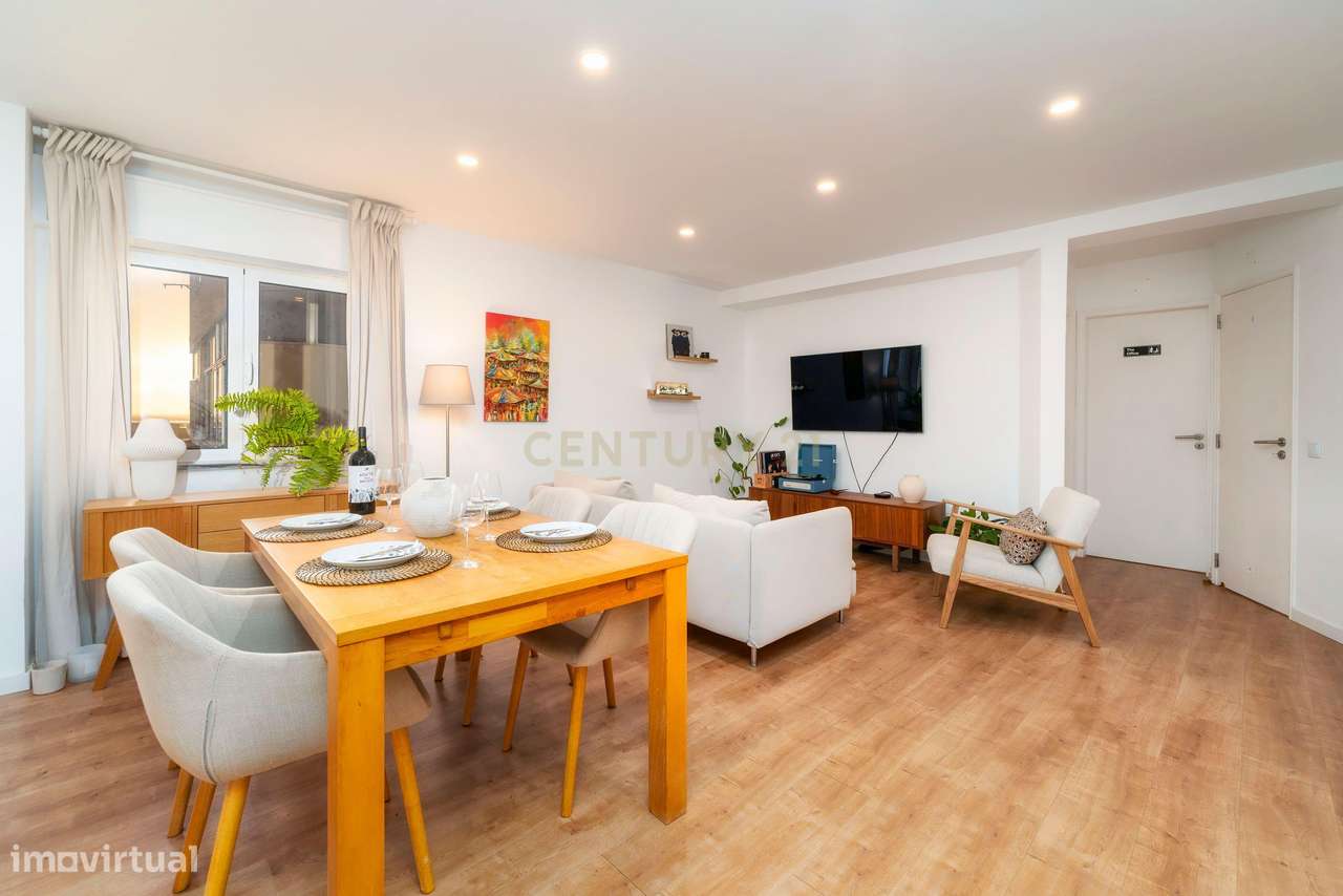 Apartamento T2 | Remodelado | Prédio com Elevador | Varandas | Faro - Grande imagem: 3/18