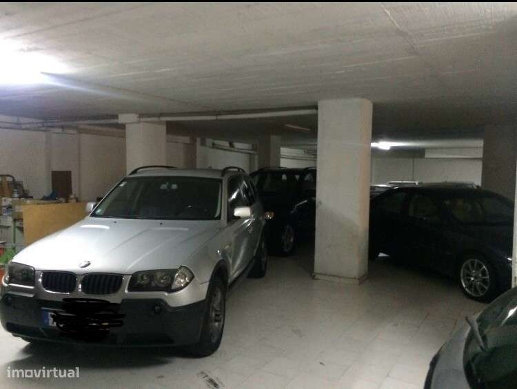 Armazém para arrendar em Mem Martins - Sintra - Grande imagem: 2/4