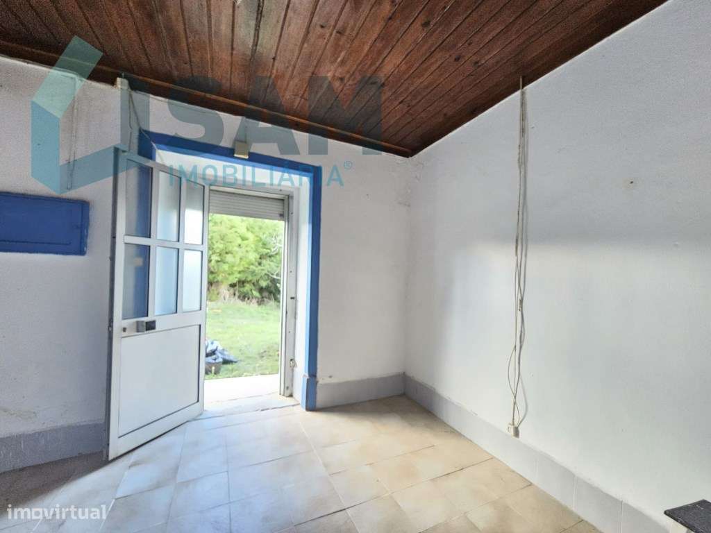 Terreno de 12.105 m2 com moradia Torres Vedras-10