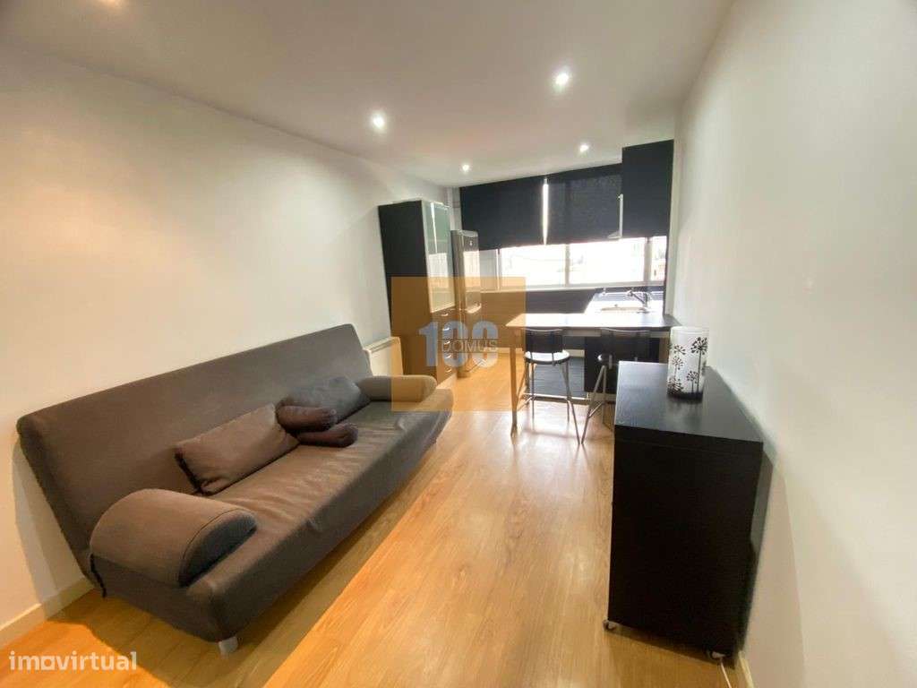 T1 equipado e mobilado para venda na Rua da Torrinha - Grande imagem: 2/17