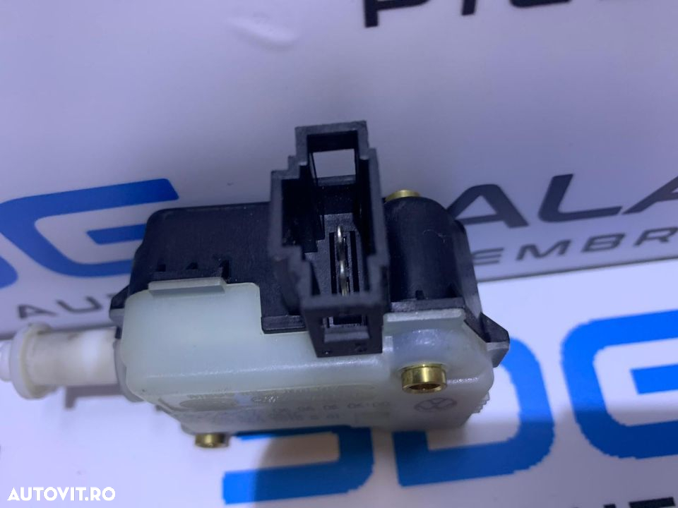 Motoras / Actuator Deschidere Capota Portbagaj Hayon / Haion VW Passat B5.5  3B5827061C / 3B0959781D - 2