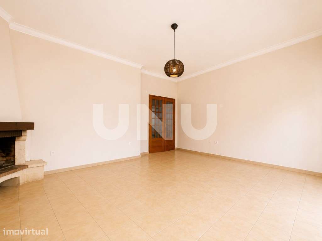 Apartamento T3, com terraço e lugar de estacionamento, no centro da...-7
