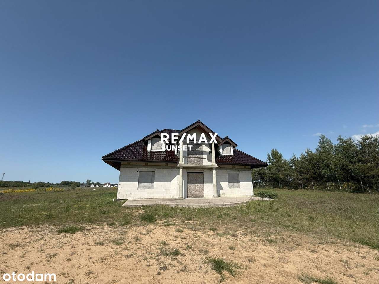 Dom z dużą działką na sprzedaż w Charzynie - Pełny obrazek: 4/14