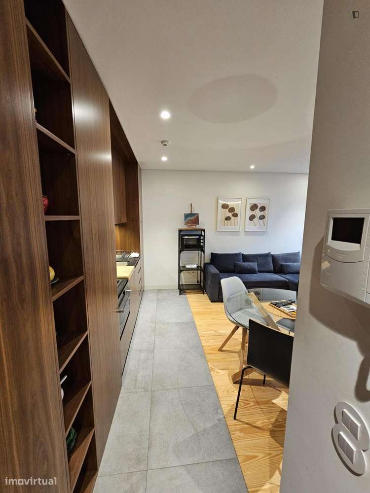 Apartamento com 1 quartos - localizado em Cedofeita Porto - Grande imagem: 5/10