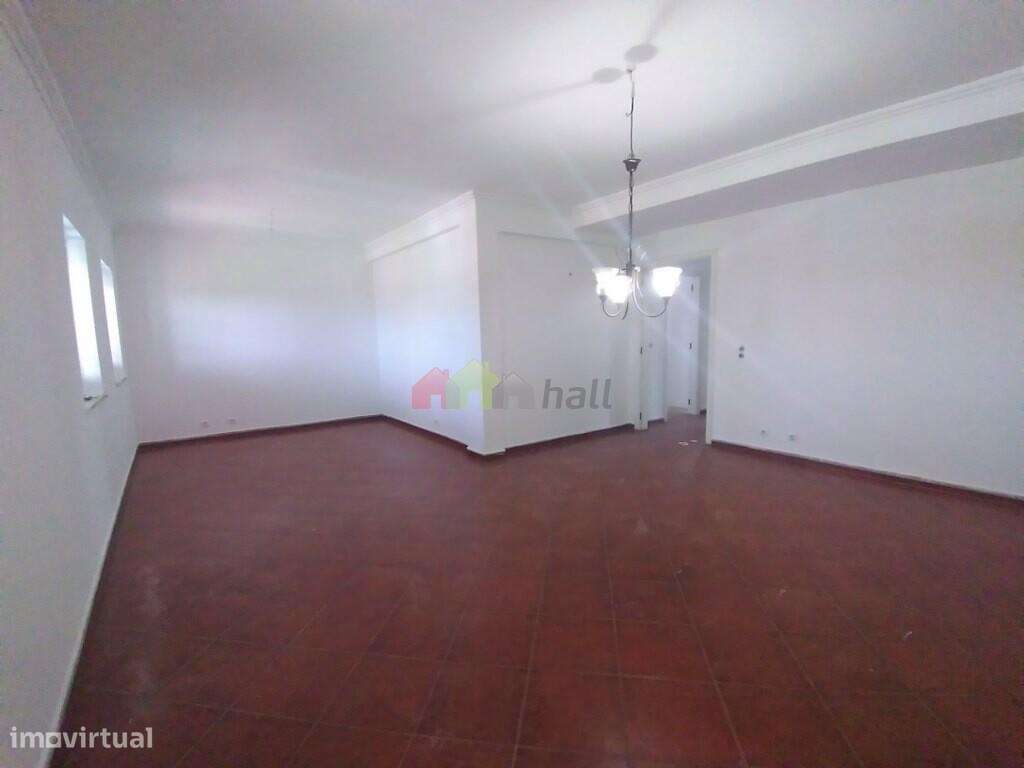 Moradia T7 renovada para venda em Albarraque - Sintra - Grande imagem: 4/17