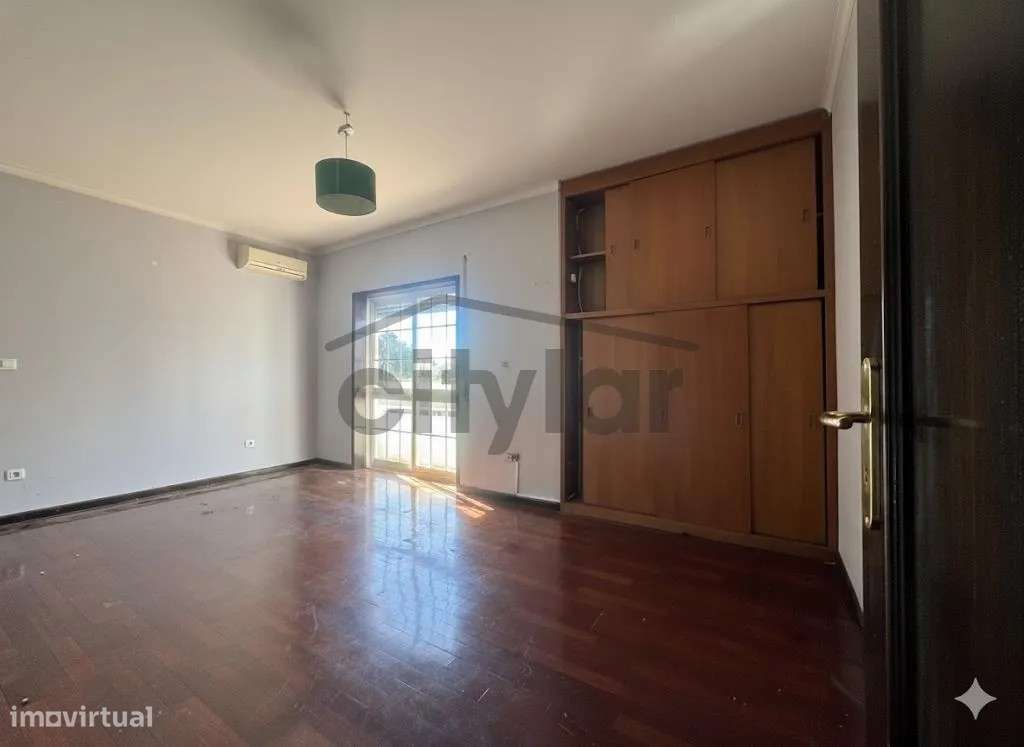 Moradia T4 com Jardim em Lousada – Excelente Oportunidade!-9