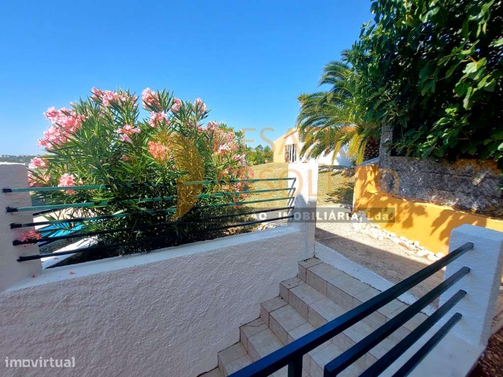 Moradia em Banda T4 c/ Piscina e Garagem. Quinta da Serralheira - S...-36