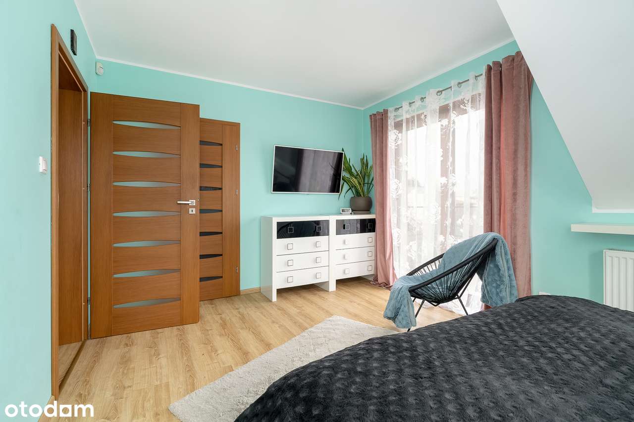 Energooszczędny dom z niezależną częścią mieszkalną-16